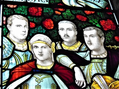 Hellidon 's Memorial Window - Faces